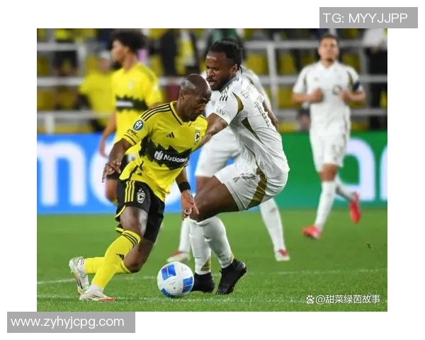 哥伦布队与亚特兰大联的激烈对决展现足球魅力与团队精神